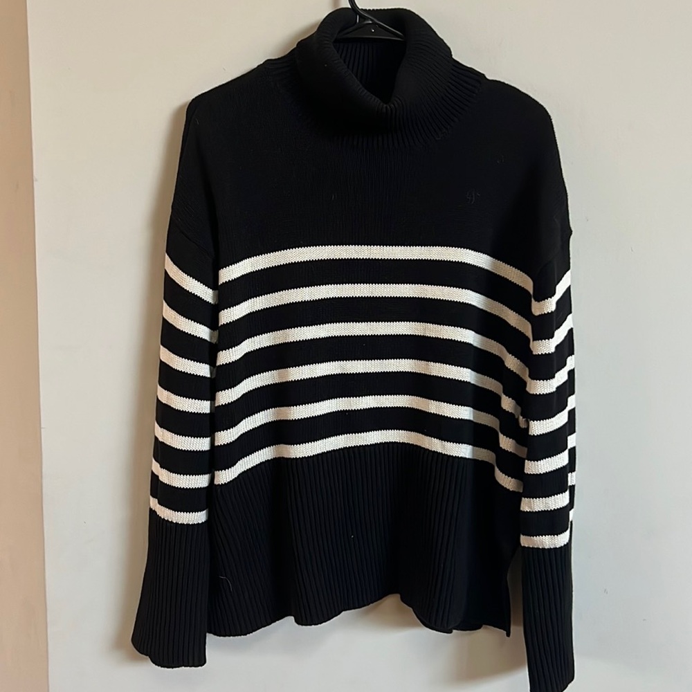 NWT GAP Small Sweater